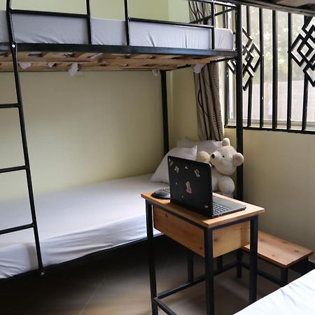 Pearl Lulu Modern Bnb Homestay Daressalam Zimmer foto
